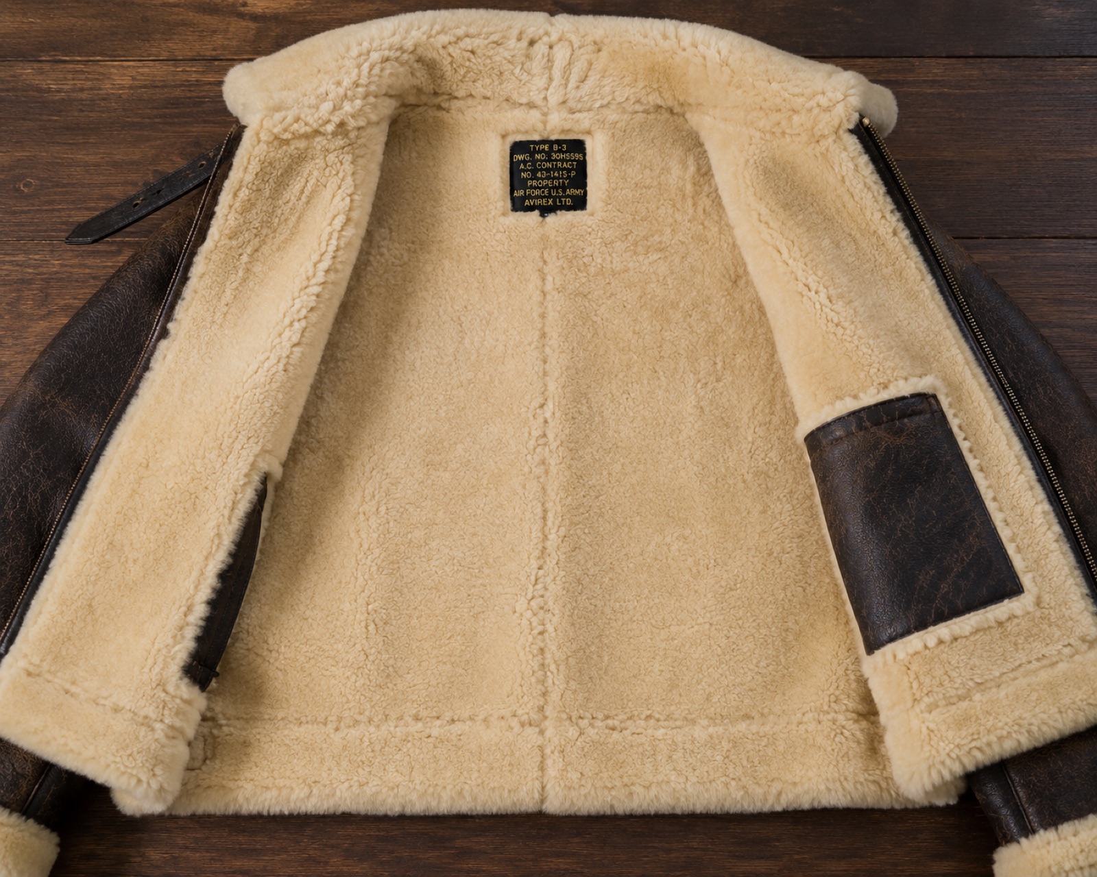 Lót lông cừu áo bomber B3 vệ sinh thế nào cho đúng?